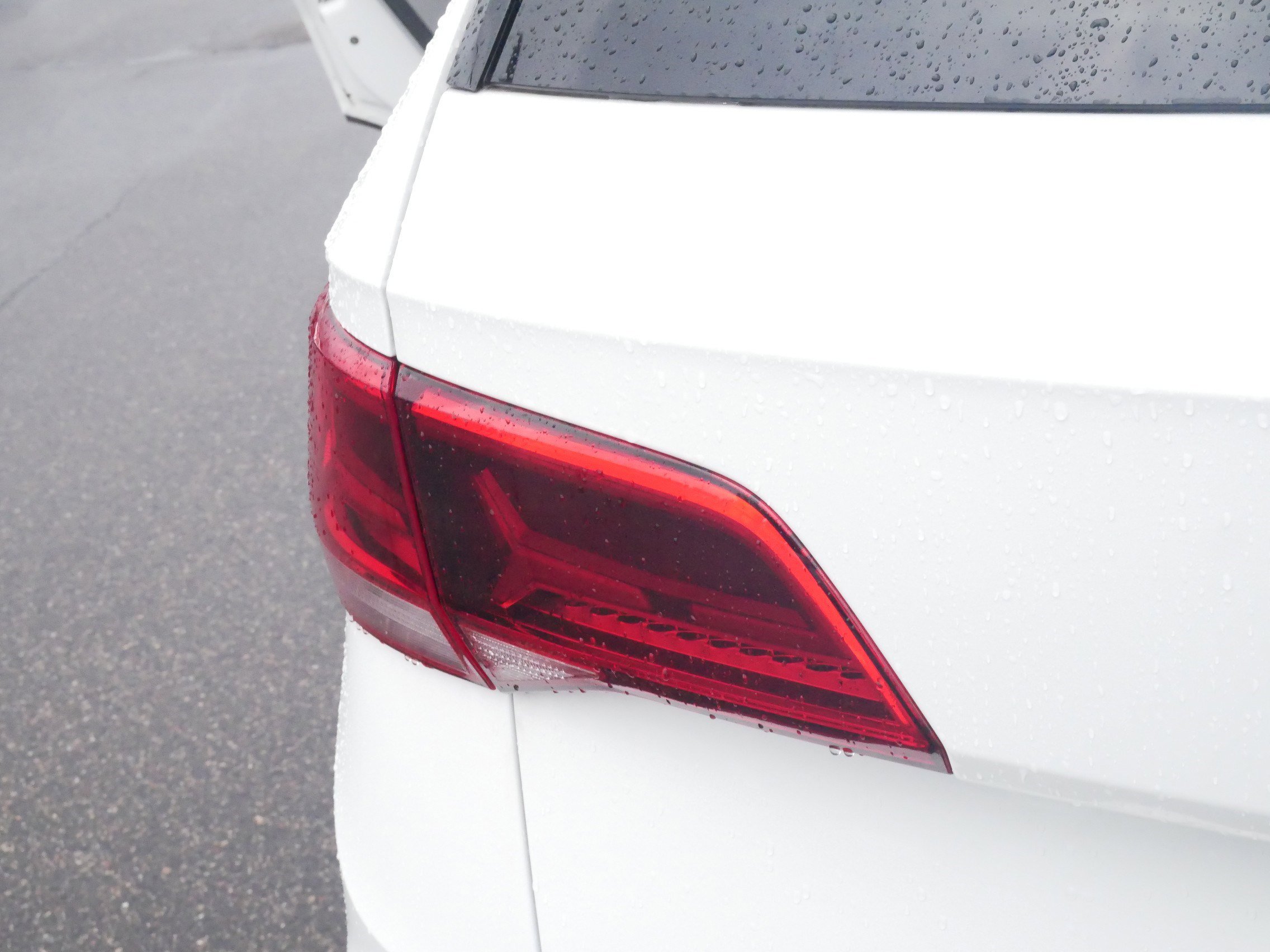 2024 Volkswagen Taos SE photo 16