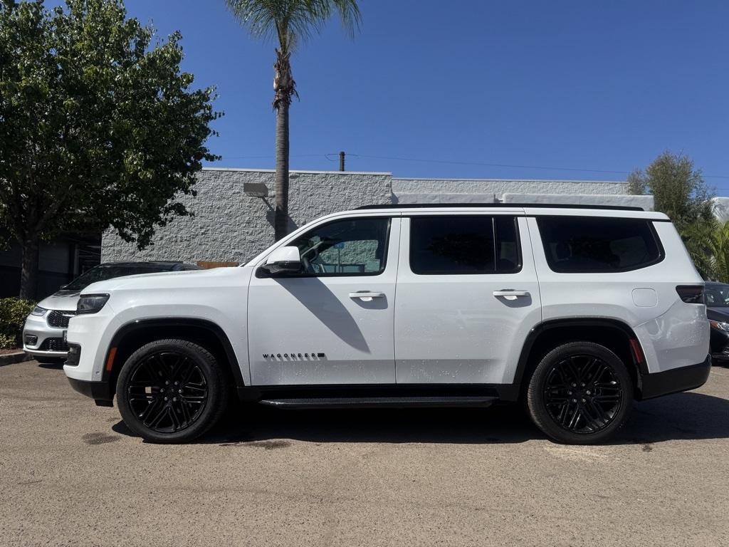 2022 Jeep Wagoneer Series II photo 2