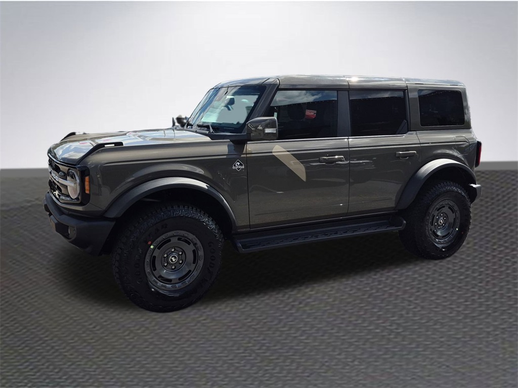 2025 Ford Bronco Outer Banks photo 2