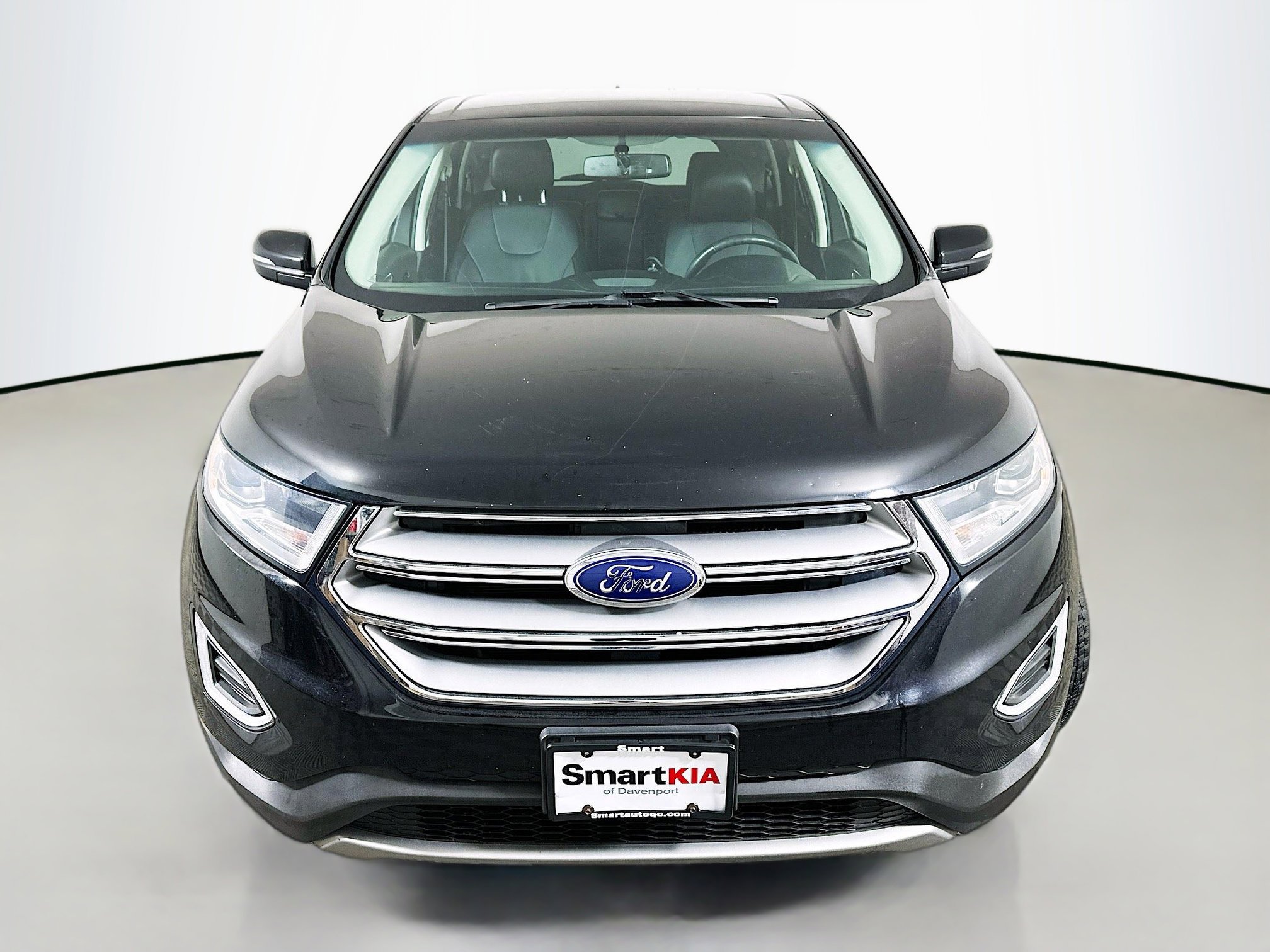 2018 Ford Edge Titanium photo 2