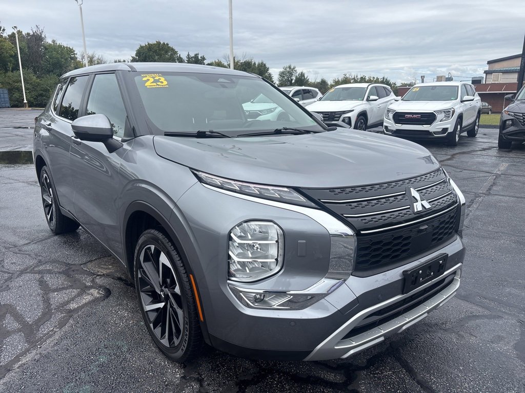 2023 Mitsubishi Outlander SE photo 8