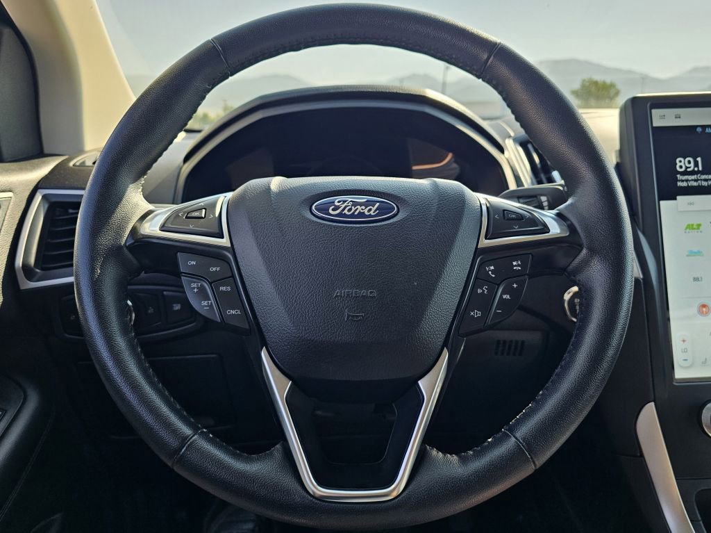 2024 Ford Edge SEL photo 21
