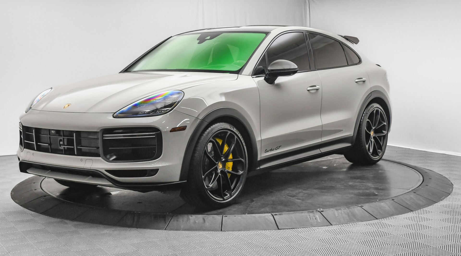 2023 Porsche Cayenne Coupe Turbo GT photo 2