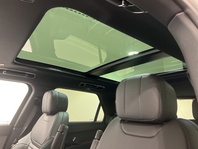 2025 Land Rover Range Rover Sport SE photo 17