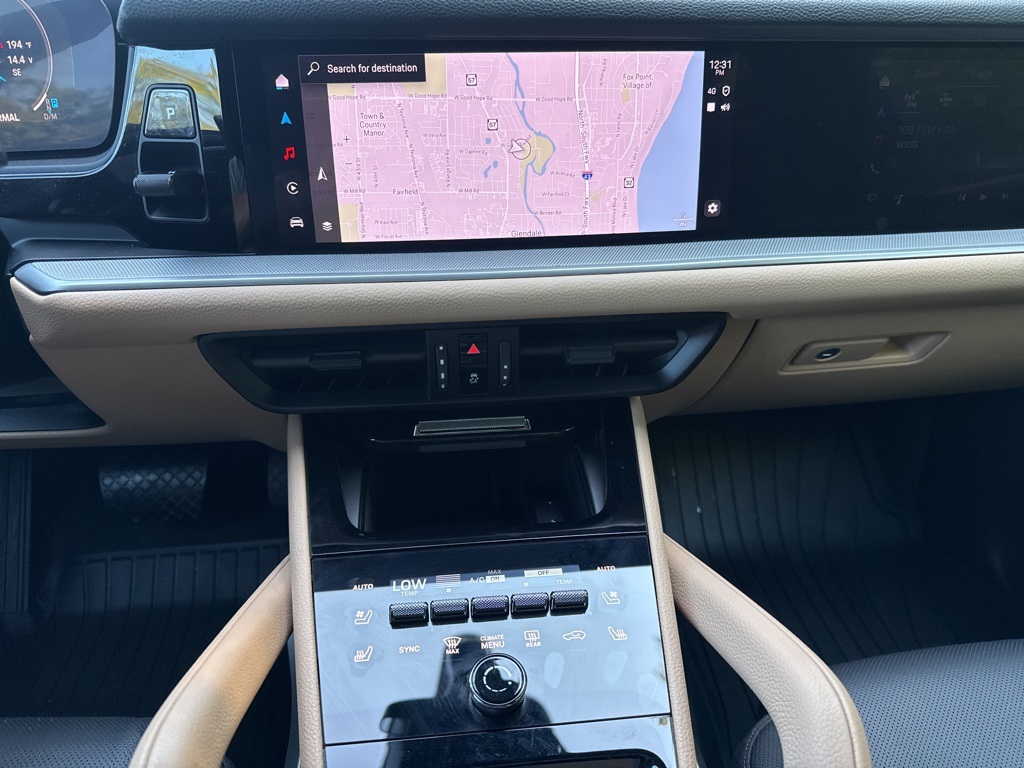2024 Porsche Cayenne Base photo 18