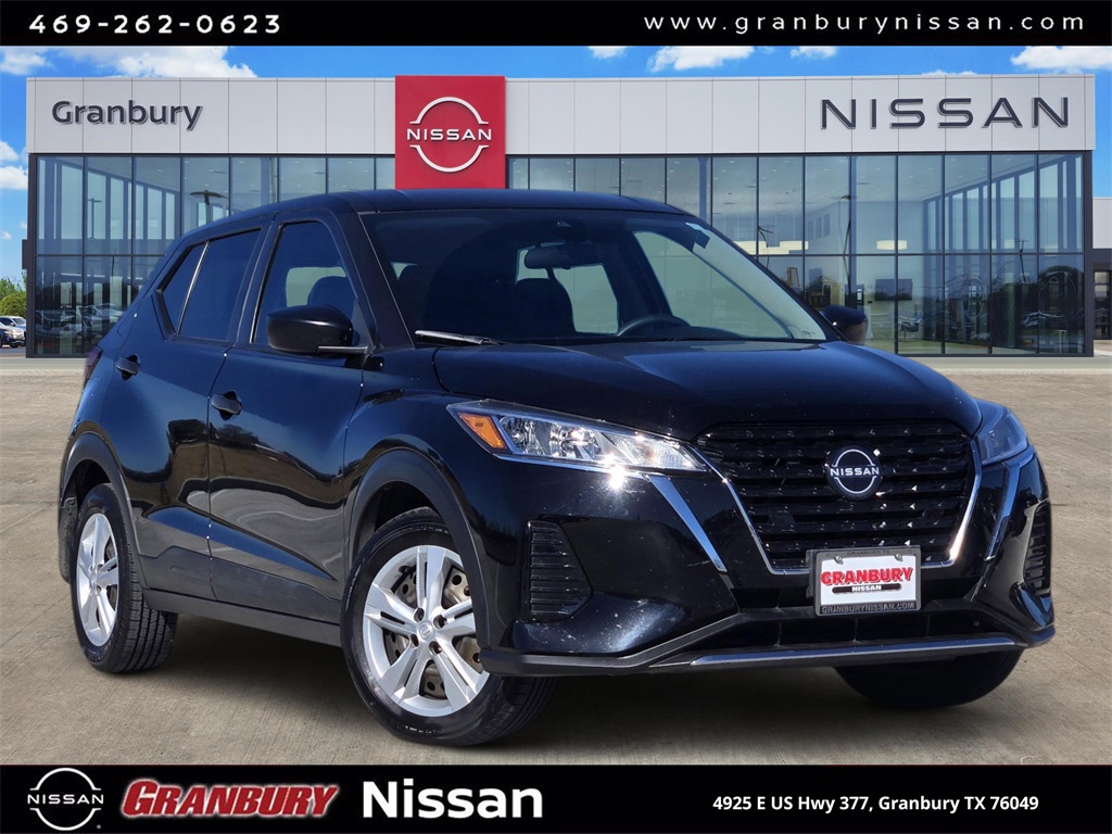 2022 Nissan Kicks S's photo