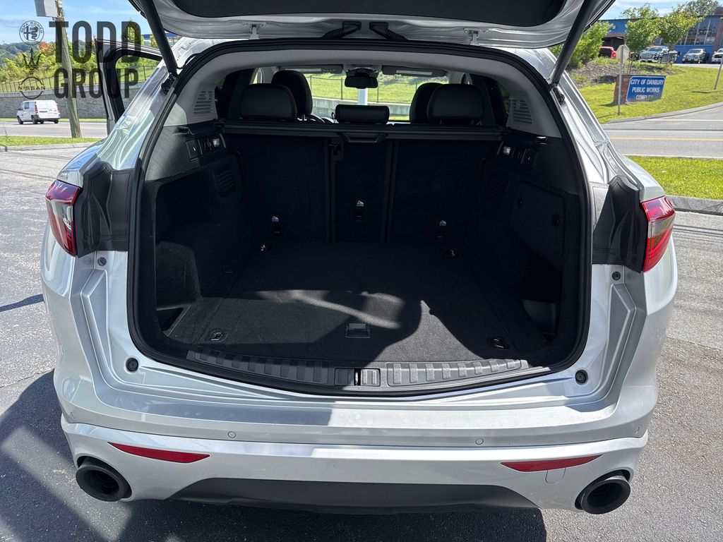 2021 Alfa Romeo Stelvio Ti photo 19