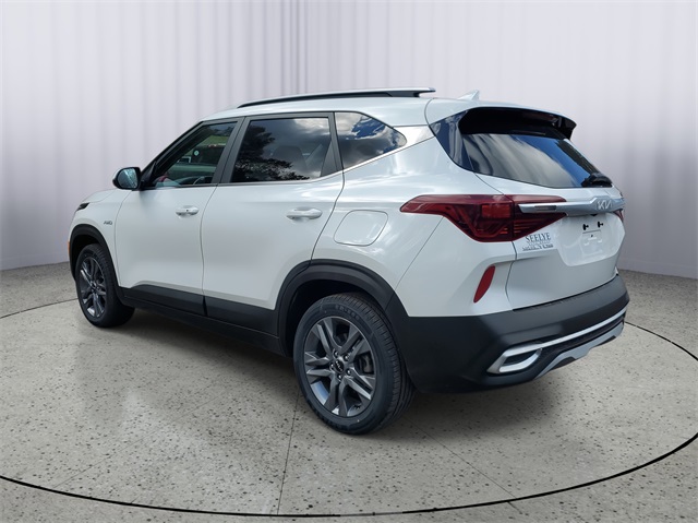 2023 Kia Seltos S photo 3