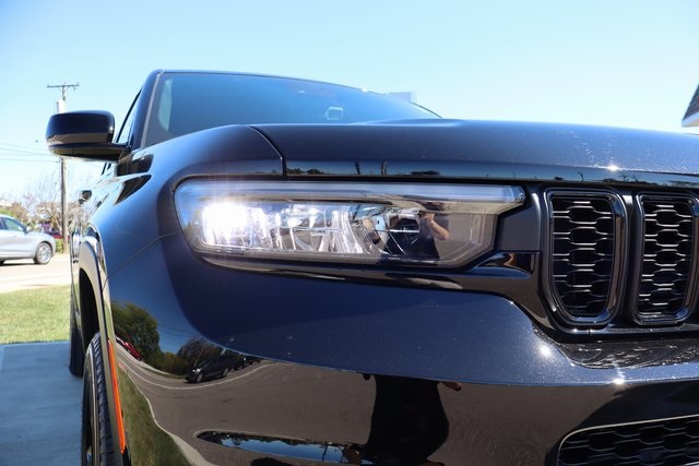 2025 Jeep Grand Cherokee Limited photo 4