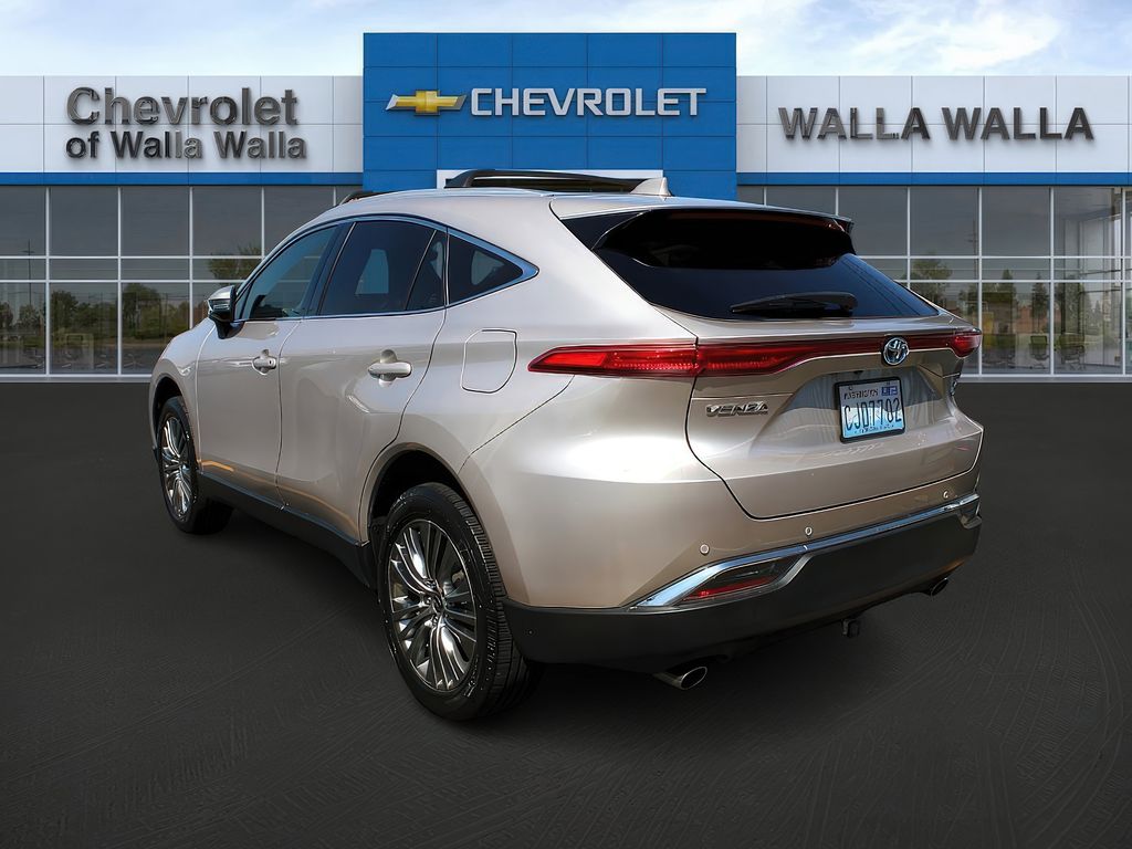 2022 Toyota Venza XLE photo 4