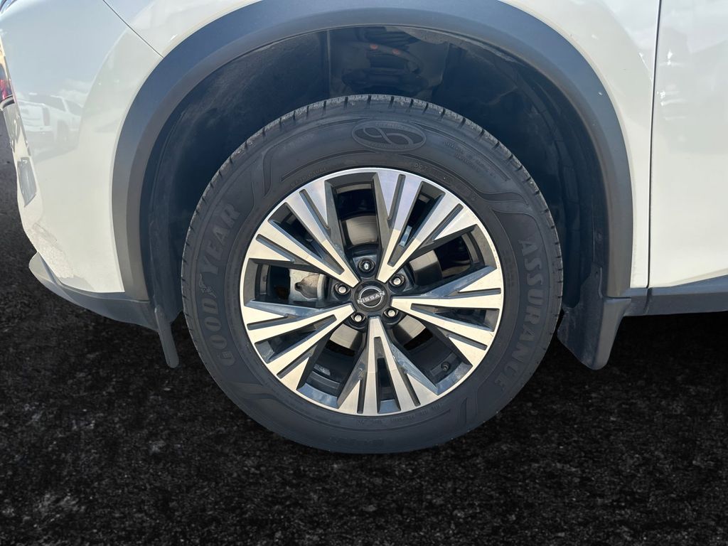 2023 Nissan Rogue SV photo 19