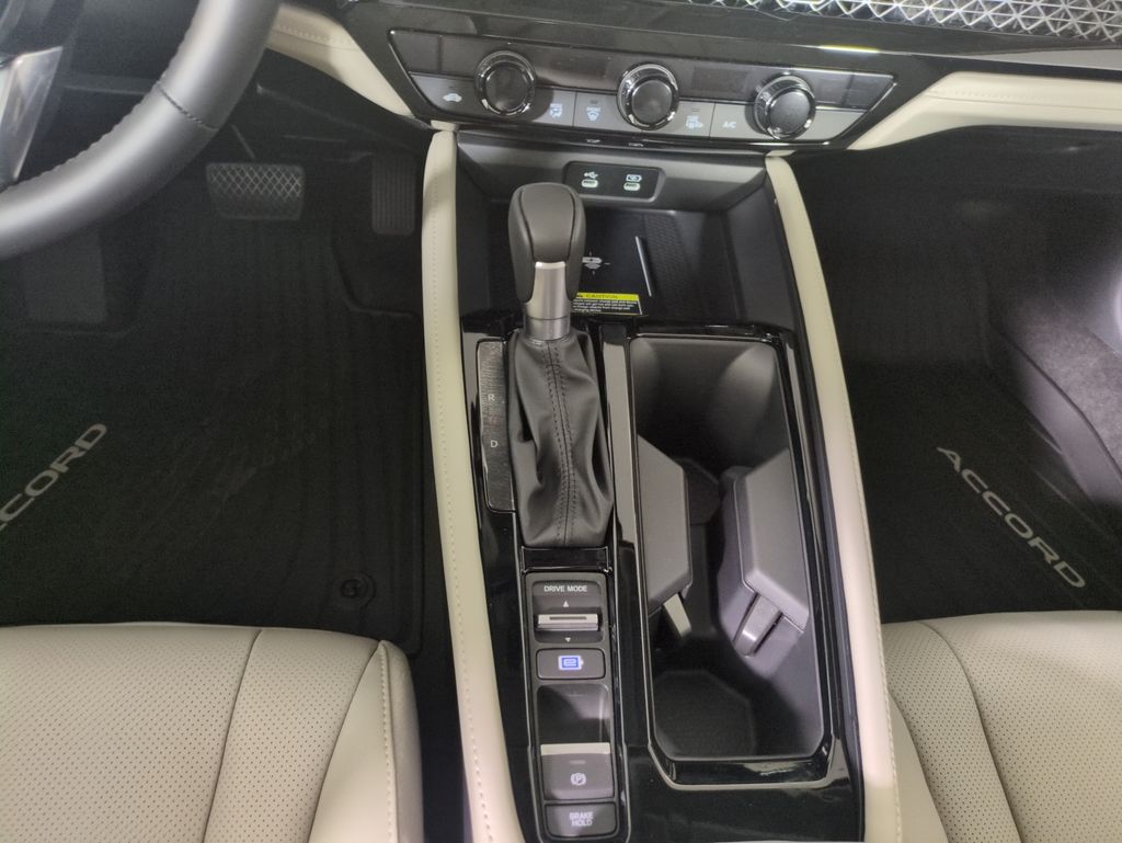 2025 Honda Accord Hybrid Touring photo 23