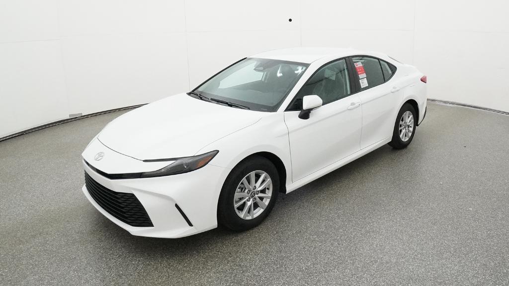 2026 Toyota Camry LE's photo
