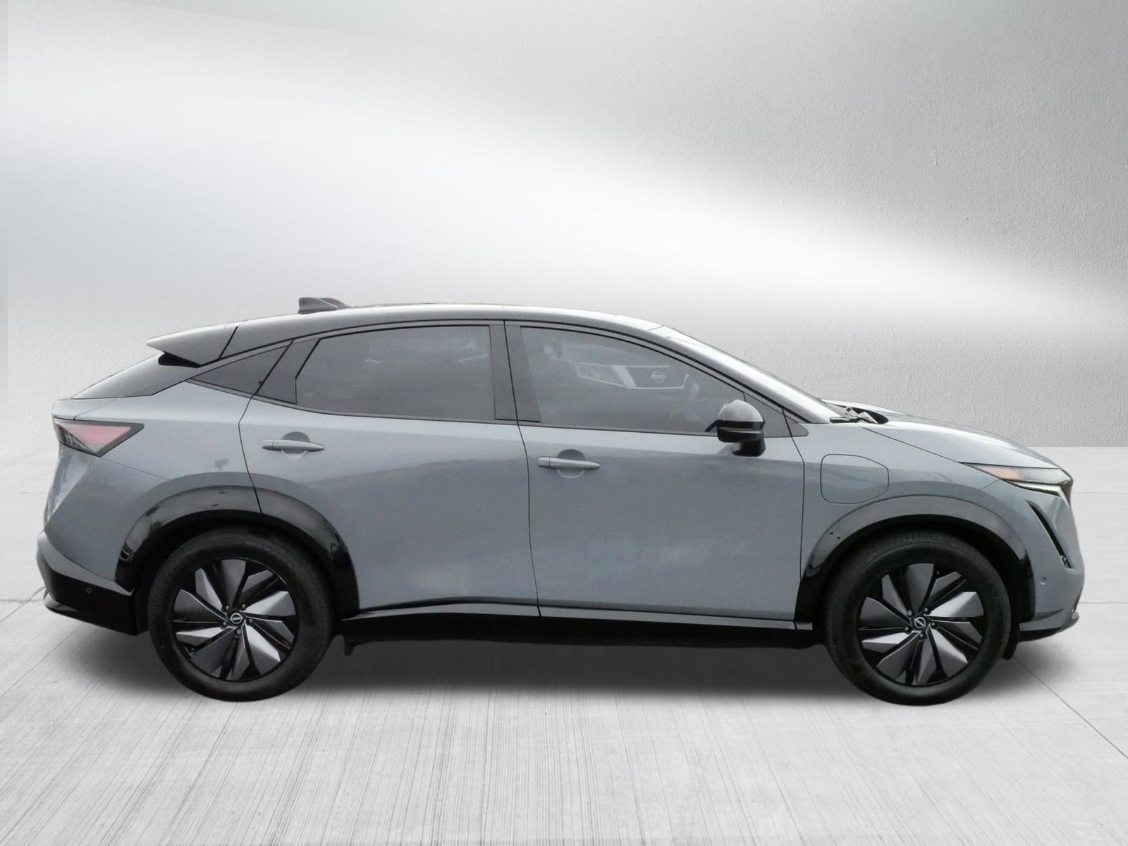 2023 Nissan ARIYA Platinum photo 8