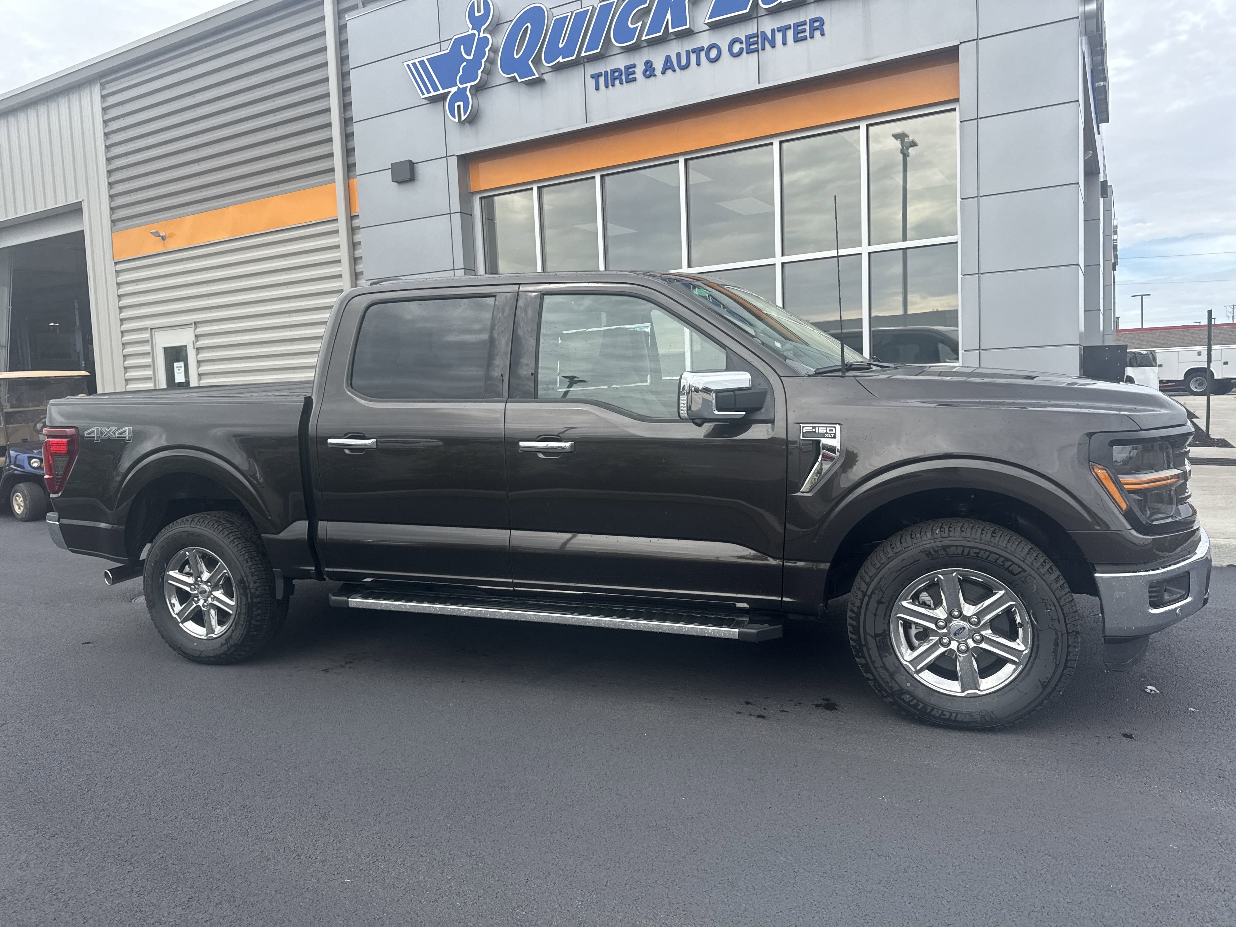 2024 Ford F-150 XLT photo 3