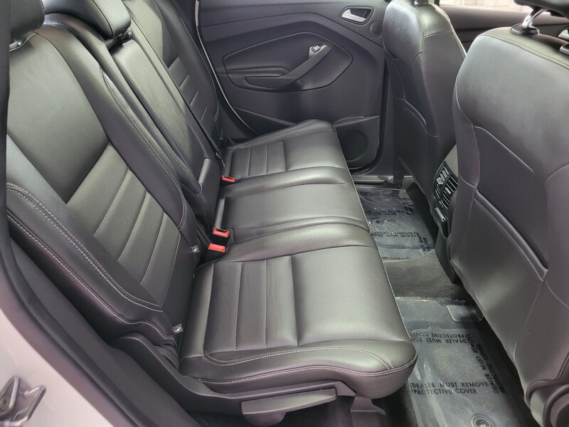 2016 Ford C-Max Energi SEL photo 15