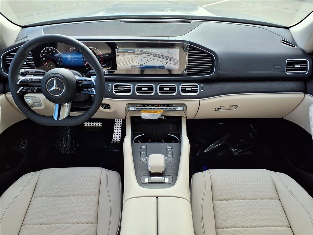 2026 Mercedes Benz GLS 450 4MATIC photo 4