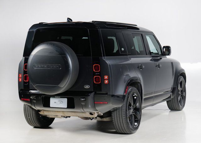 2023 Land Rover Defender 110 X-Dynamic SE photo 2