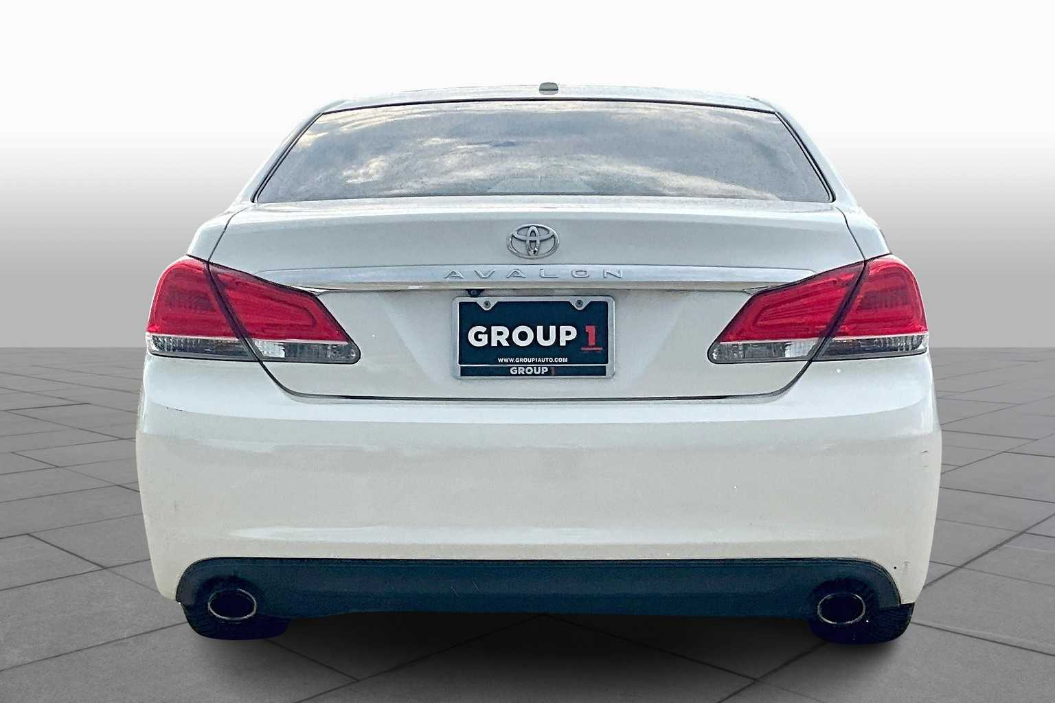 2011 Toyota Avalon Limited photo 4