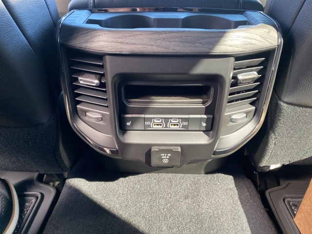2025 Ram 3500 Limited photo 16