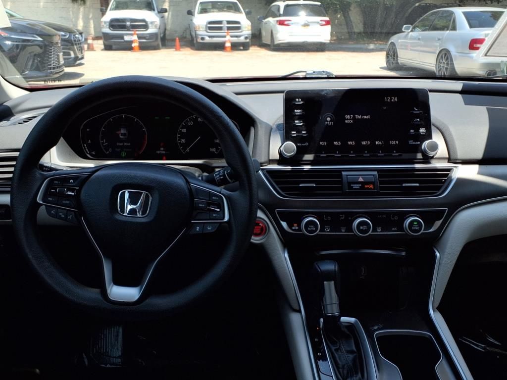 2018 Honda Accord LX photo 16