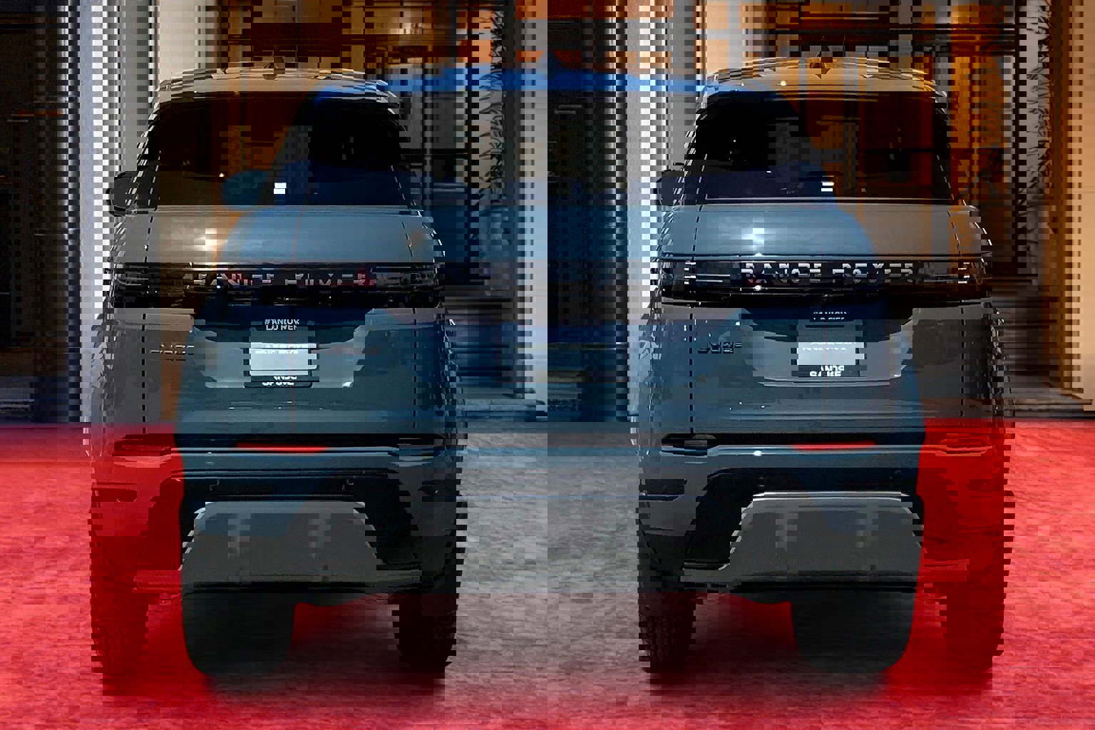 2026 Land Rover Range Rover Evoque S photo 4