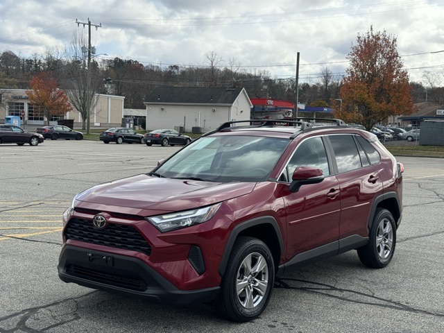2023 Toyota RAV4 XLE's photo