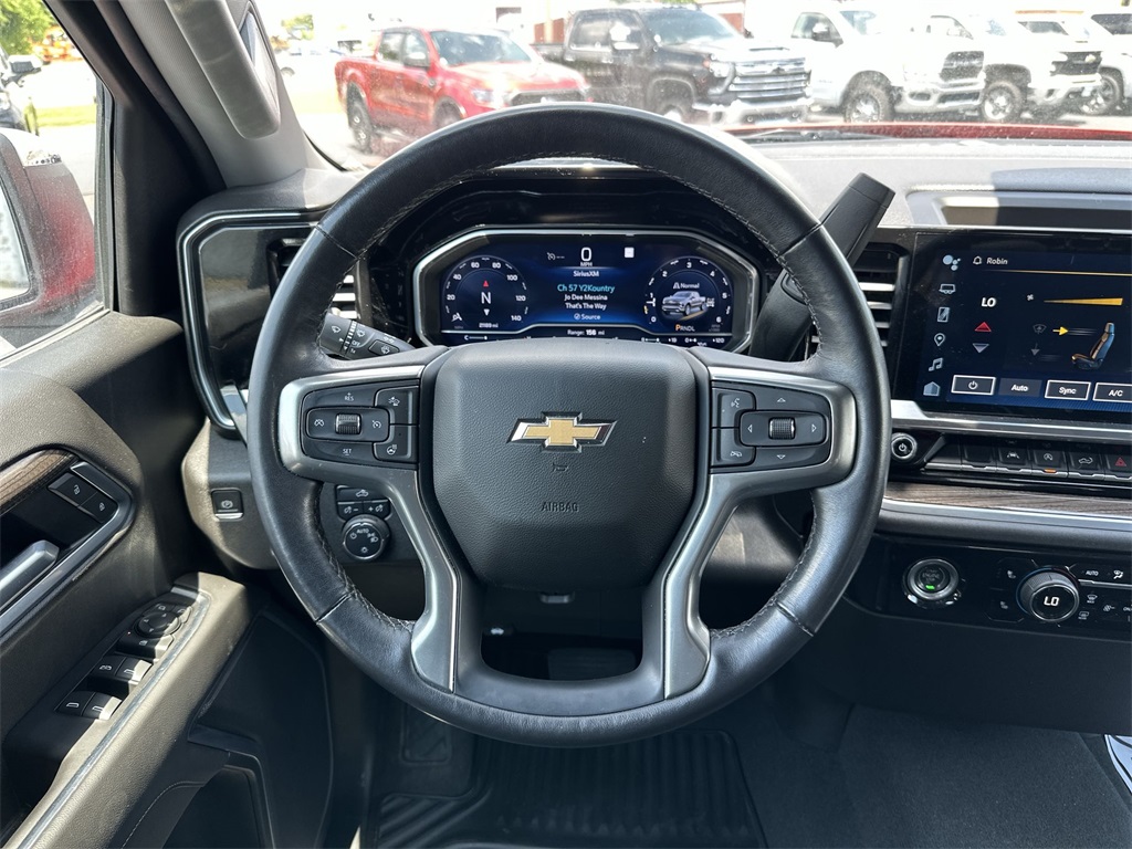 2022 Chevrolet Silverado 1500 LT photo 14