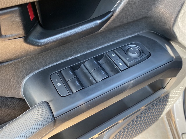 2025 Toyota Tacoma SR5 4x4 Double Cab photo 10