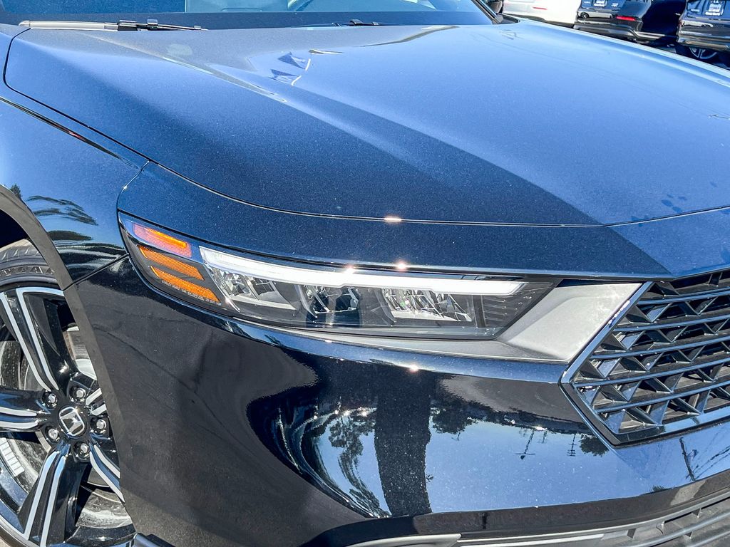 2025 Honda Accord Hybrid Sport photo 2