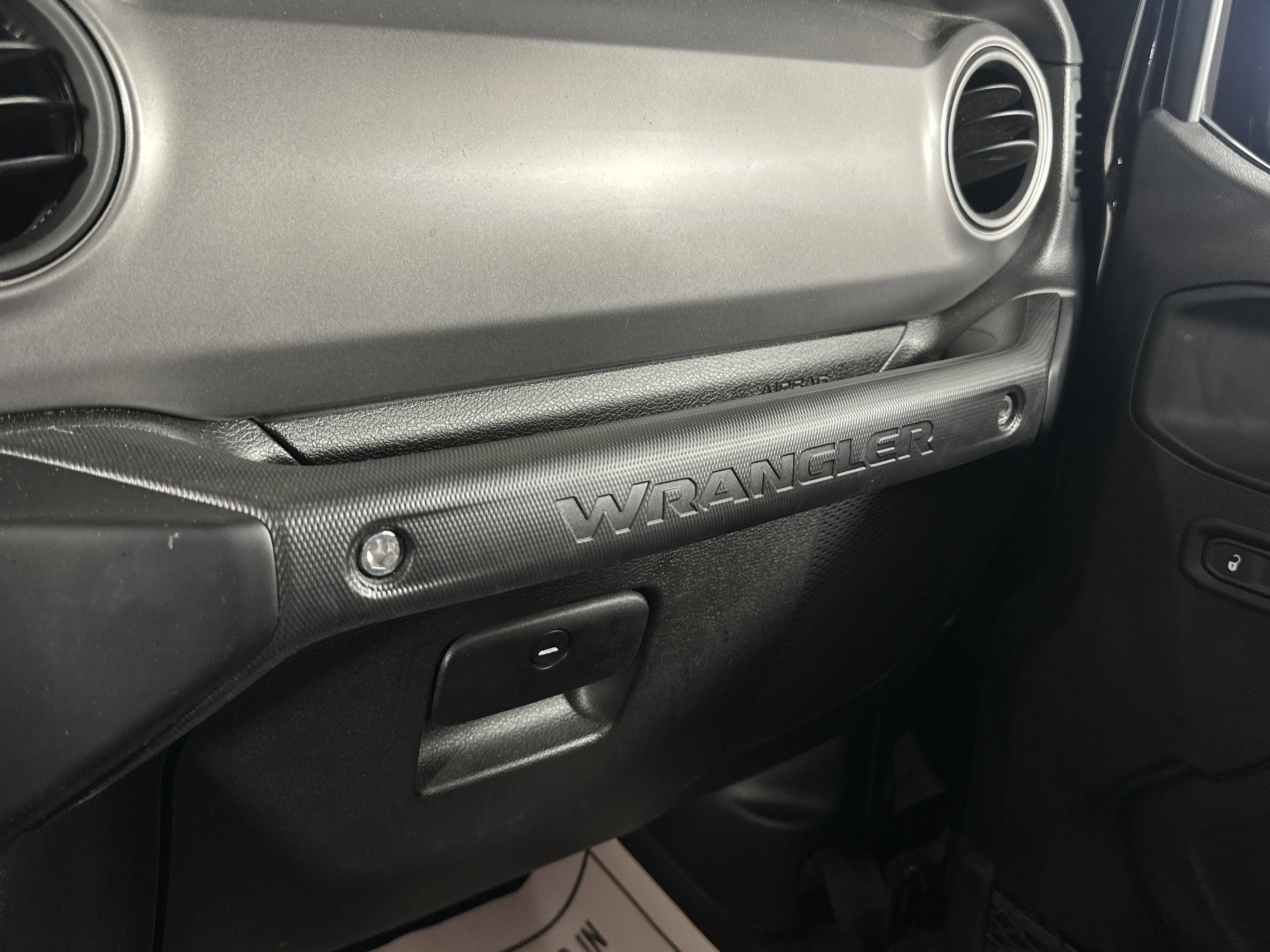 2021 Jeep Wrangler Unlimited Willys photo 2