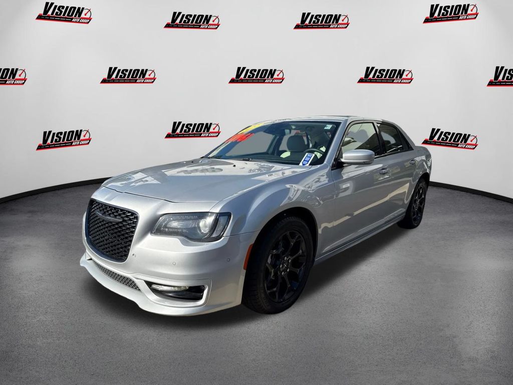 2022 Chrysler 300 Touring L