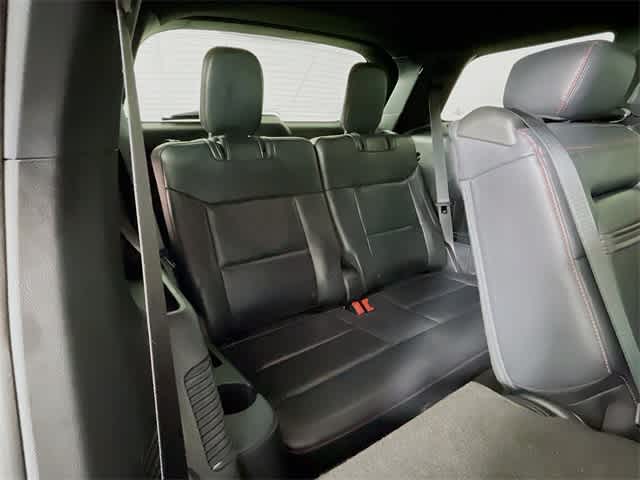 2025 Ford Explorer ST-Line photo 29