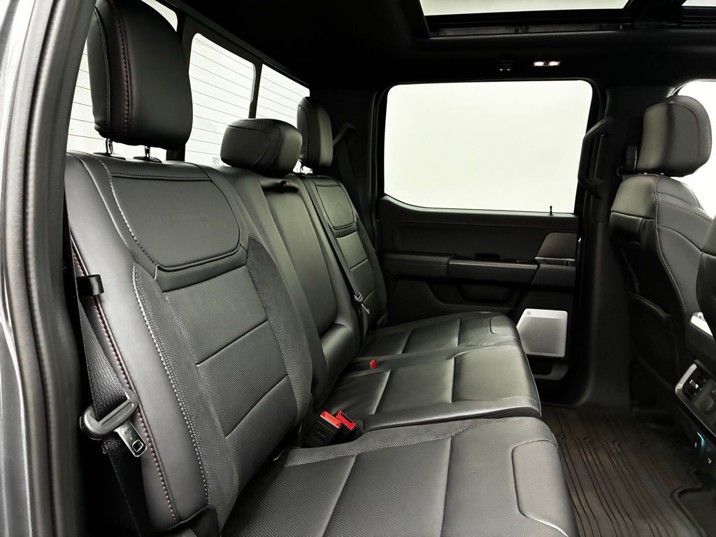 2025 Ford F-150 Raptor photo 18