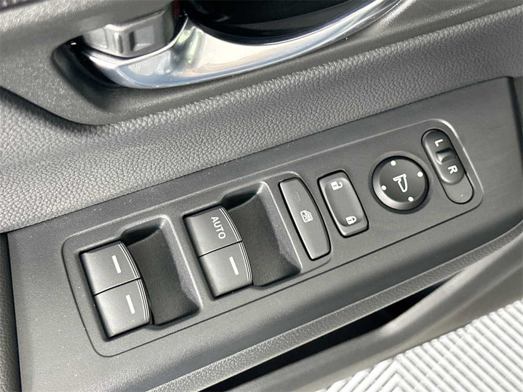 2026 Honda CR-V LX photo 21