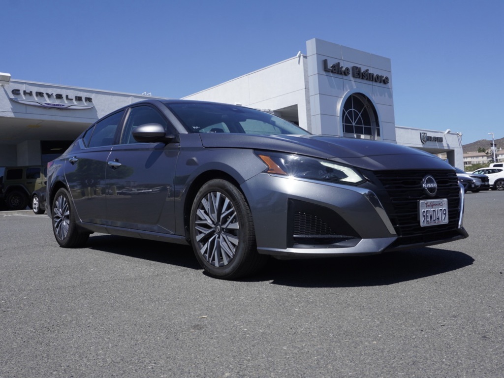 2023 Nissan Altima SV