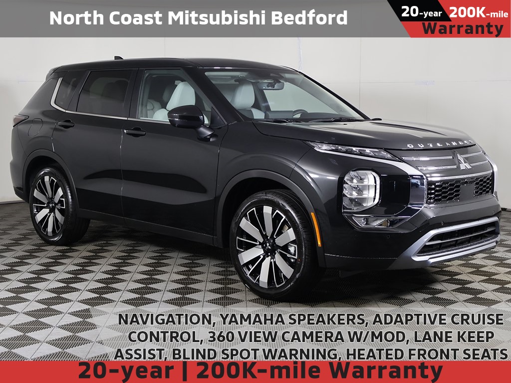 2025 Mitsubishi Outlander SE's photo