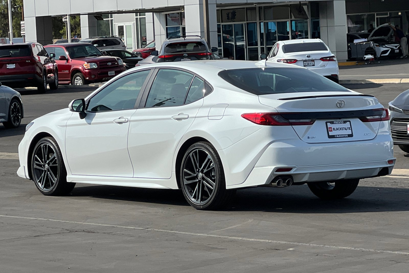 2025 Toyota Camry LE photo 4