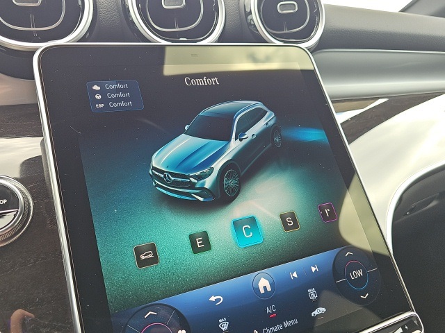 2026 Mercedes Benz GLC 300 4MATIC photo 31