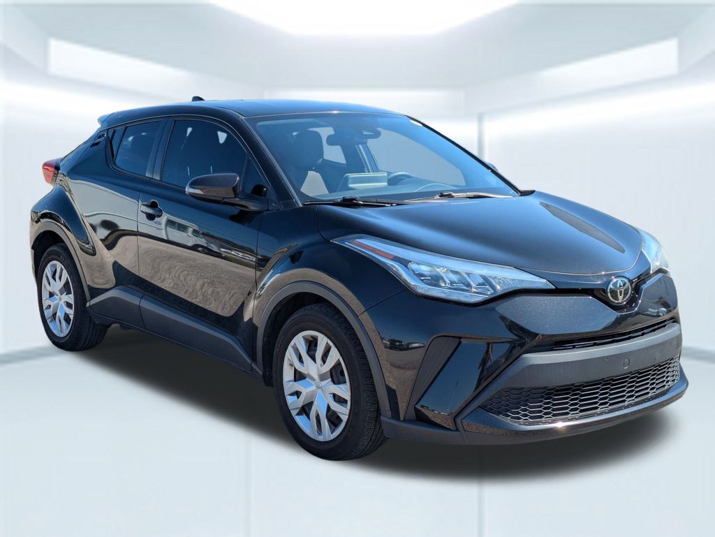 2021 Toyota C-HR LE photo 6