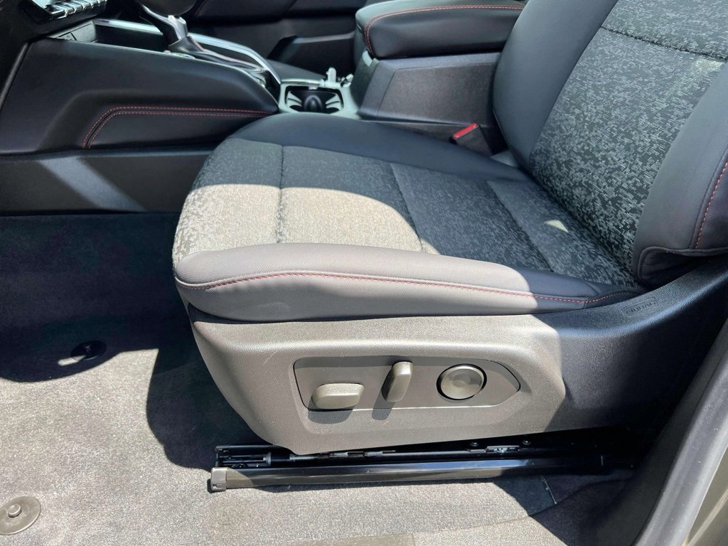 2024 Chevrolet Colorado Z71 photo 18