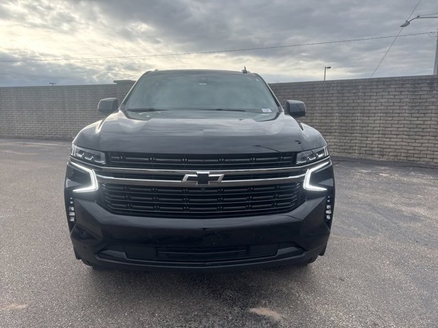 2022 Chevrolet Suburban RST photo 2