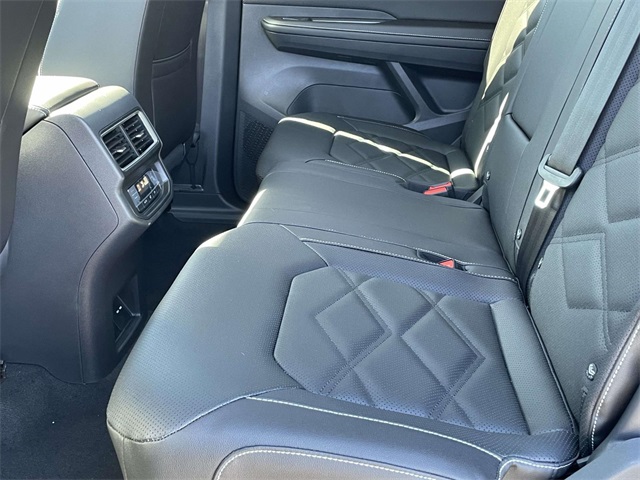 2026 Volkswagen Atlas SE Technology photo 12