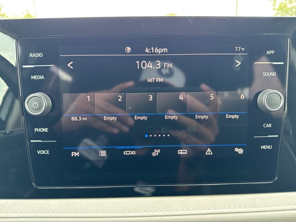 2025 Volkswagen Taos SE photo 24