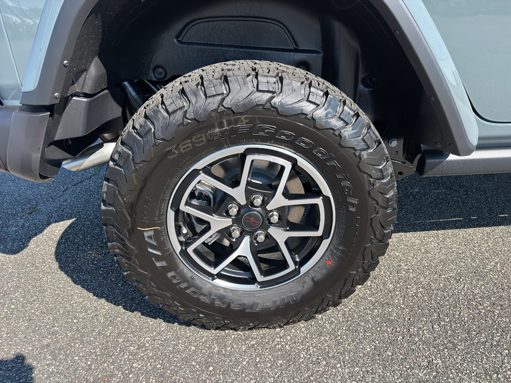 2025 Jeep Wrangler Rubicon photo 17