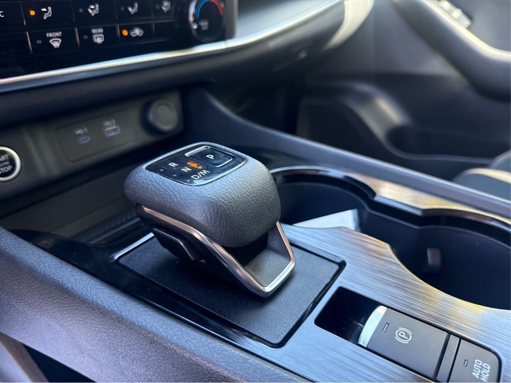 2023 Nissan Rogue S photo 31