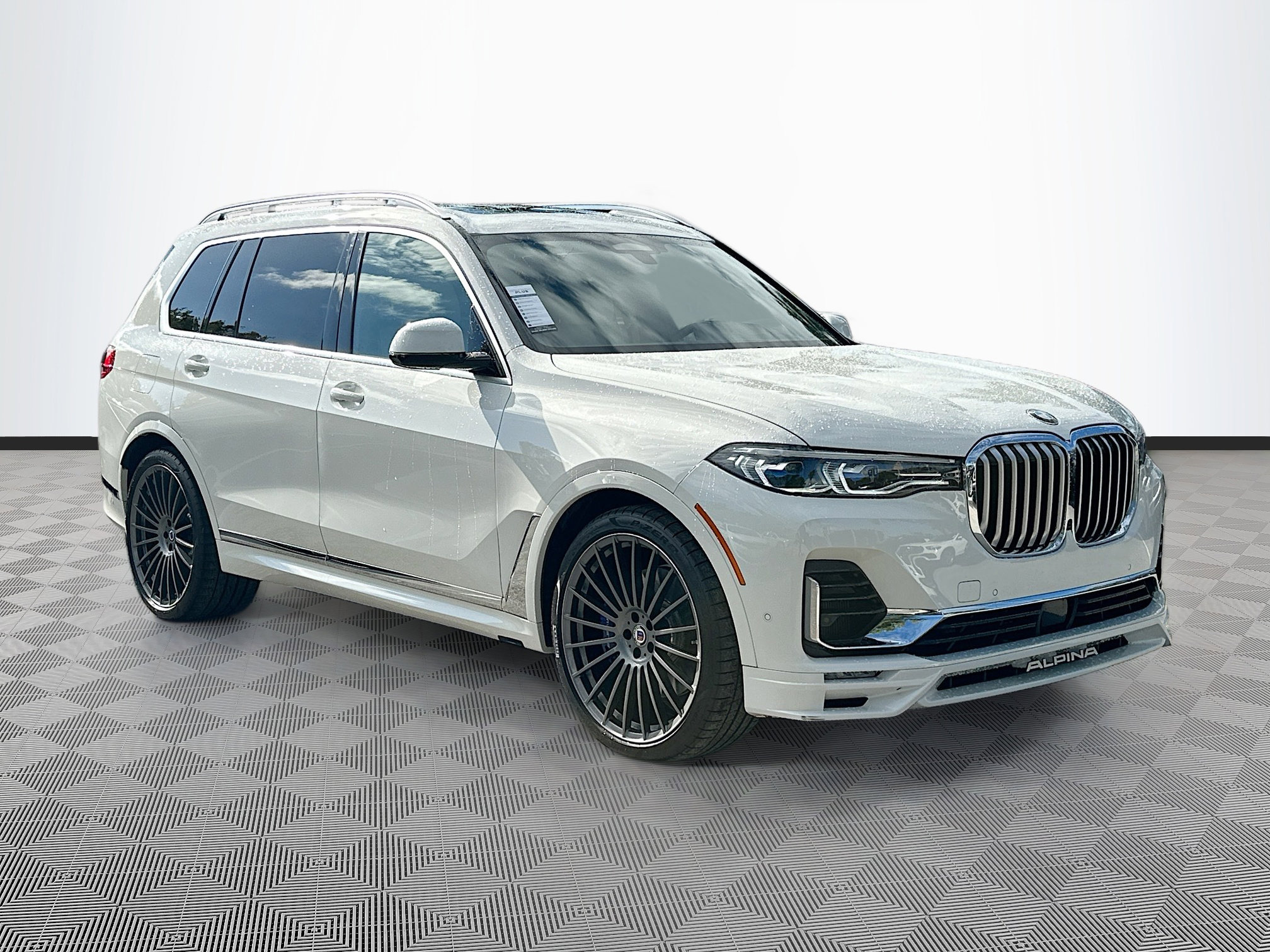 2022 BMW X7 ALPINA XB7's photo