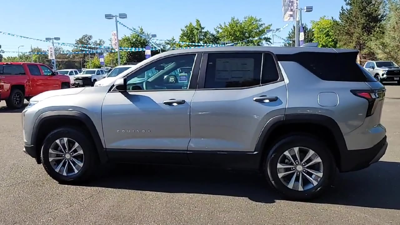 2026 Chevrolet Equinox LT photo 6