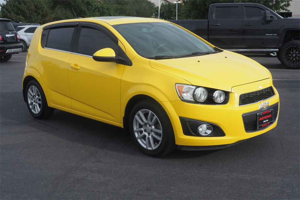 2016 Chevrolet Sonic LT photo 3