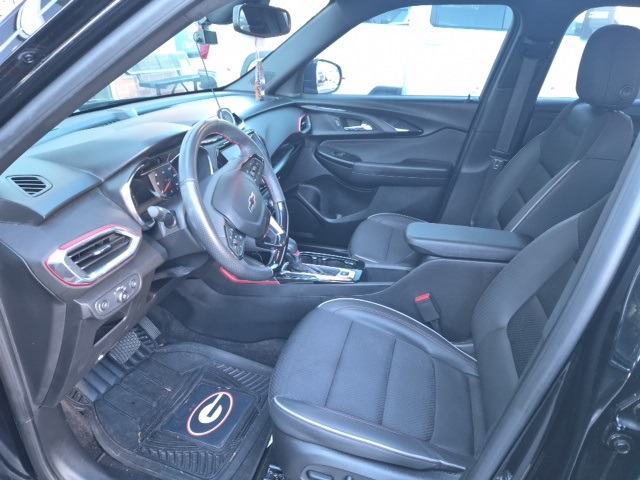 2023 Chevrolet Trailblazer RS photo 2